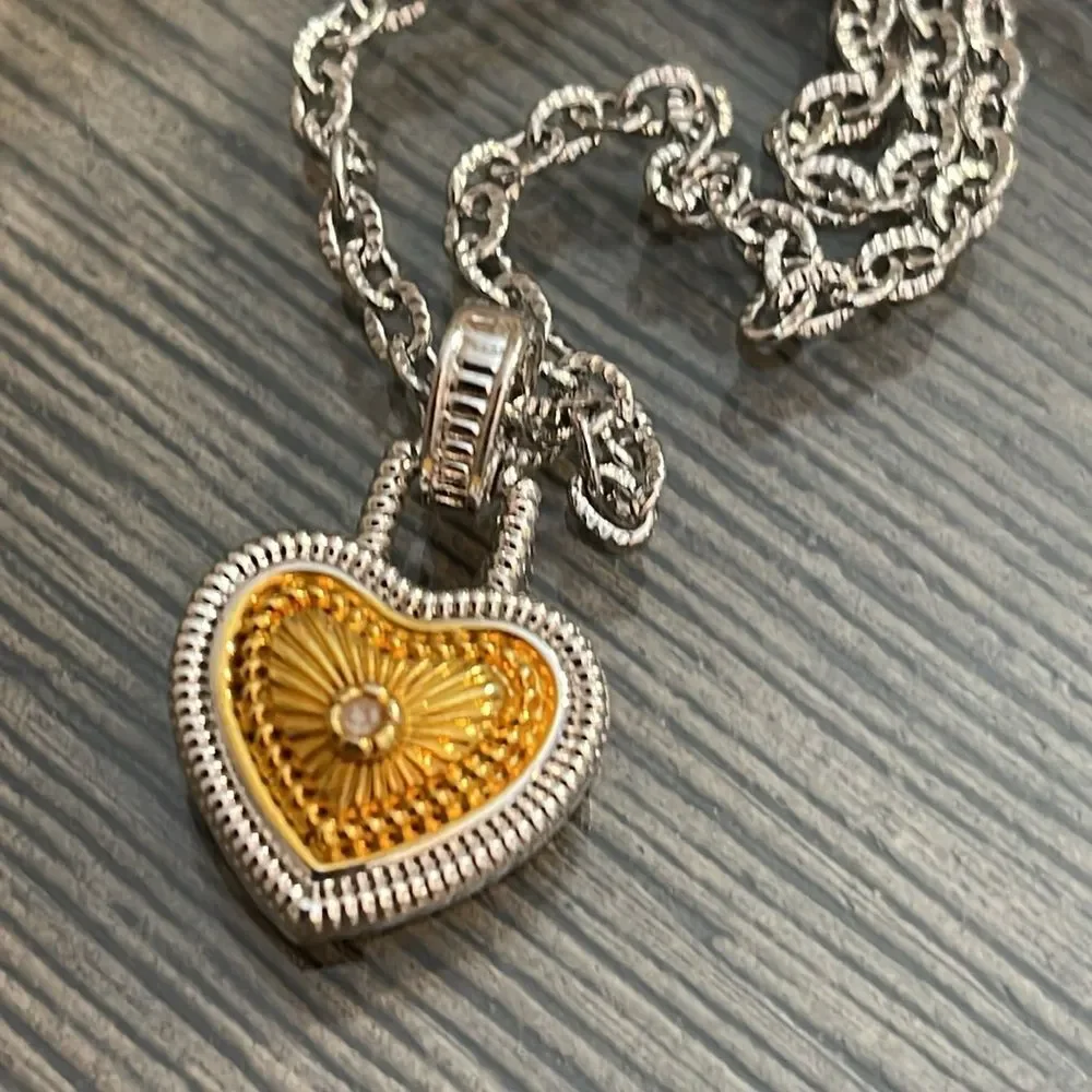 DIAMONDS INTERNATIONAL, Diamond Heart Necklace